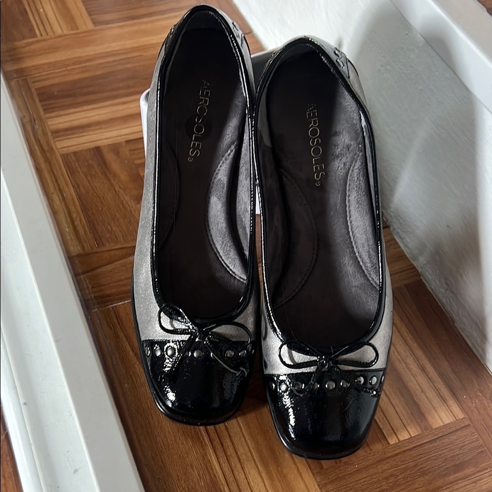 AEROSOLES Black and Silver Flats with Bow Detail Size 9